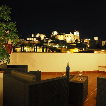 Apartamento Turístico. AZAHAR. Cáceres. Esterno foto